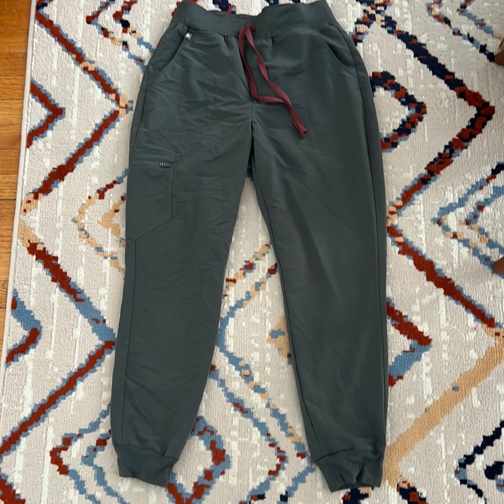 Figs High Waisted Zemora Scrub Joggers in Bonsai Size Medium
